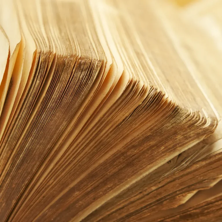 A Guide to Decorating Wooden Furniture